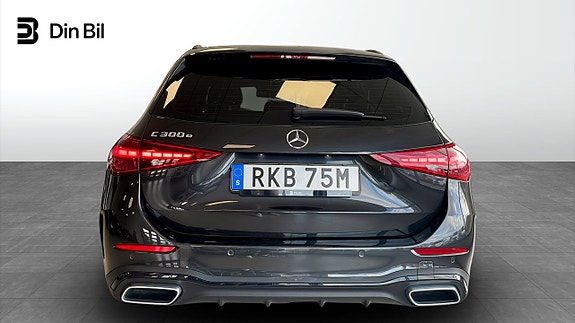 Mercedes-Benz C300 5 of 5