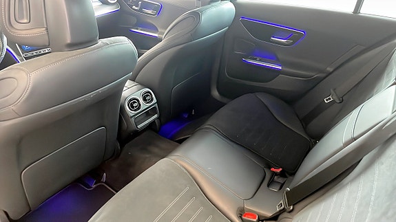 Mercedes-Benz C300 12 of 14
