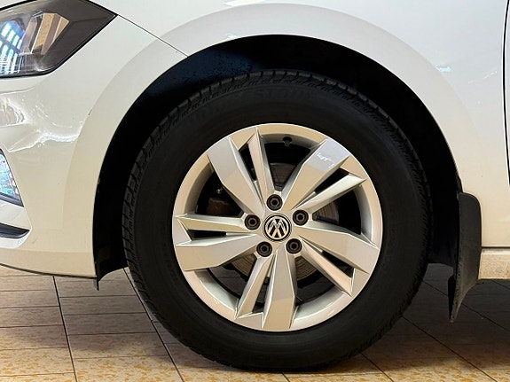 Volkswagen Polo 12 of 23