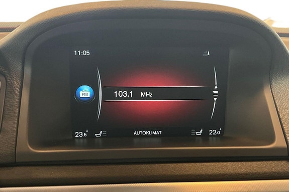 Volvo V70 19 of 30