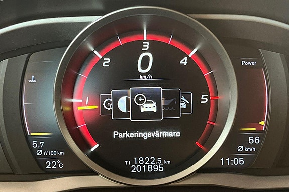 Volvo V70 18 of 30