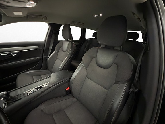 Volvo V90 10 of 30