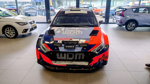 Hyundai i20 2 of 10