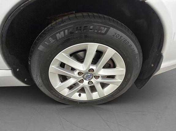Volvo V70 30 of 30