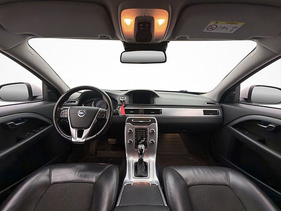 Volvo V70 14 of 30