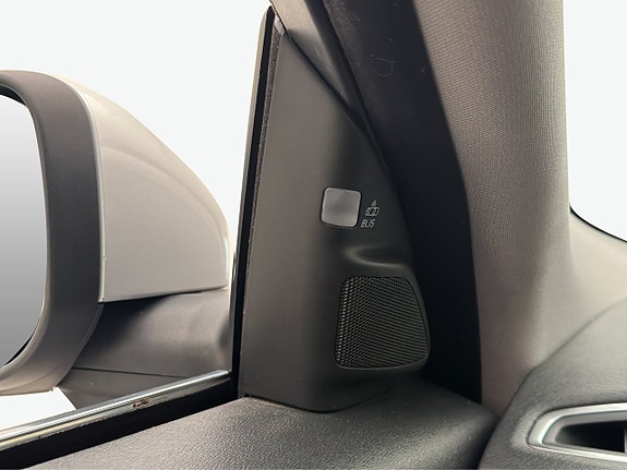 Volvo V70 16 of 30