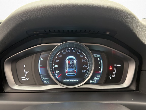 Volvo V70 18 of 30