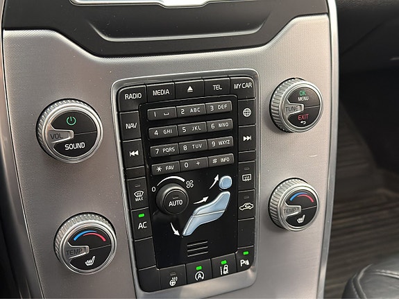 Volvo V70 23 of 30