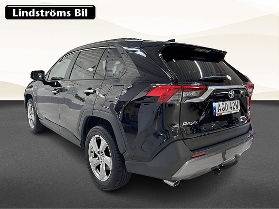 Toyota RAV4 4 of 23