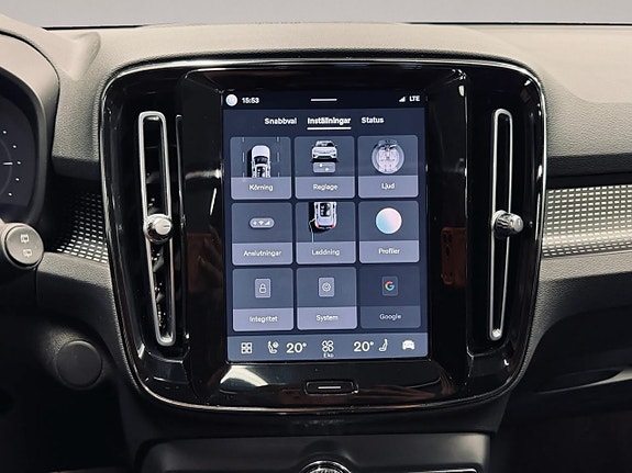 Volvo XC40 23 of 30