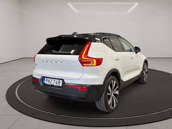 Volvo XC40 29 of 30