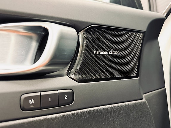 Volvo XC40 16 of 30
