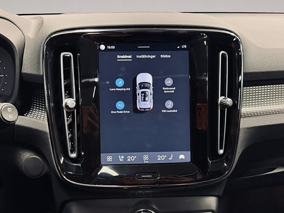 Volvo XC40 28 of 30