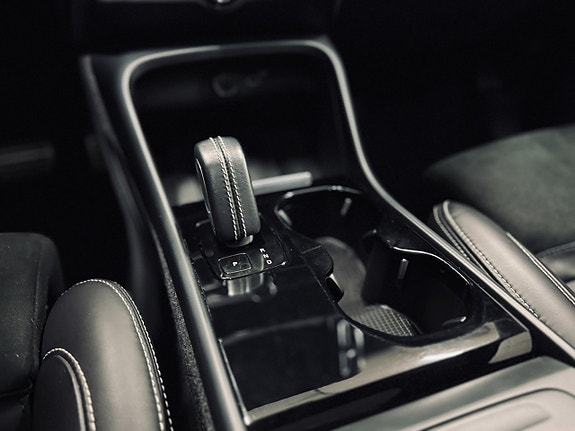 Volvo XC40 21 of 30