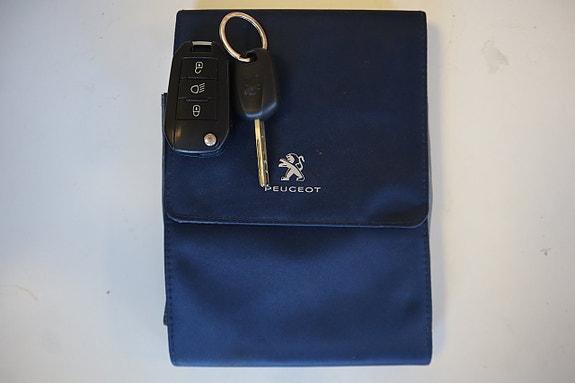 Peugeot 308 SW 19 of 19