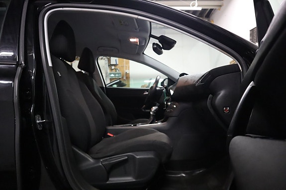 Peugeot 308 SW 10 of 19