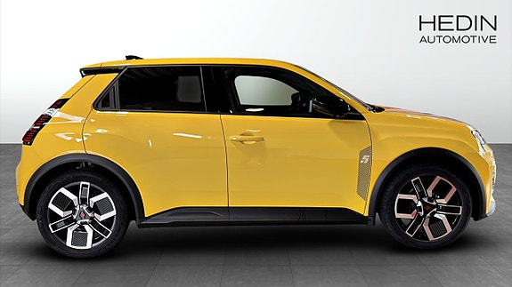 Renault 5 E-Tech 6 of 11
