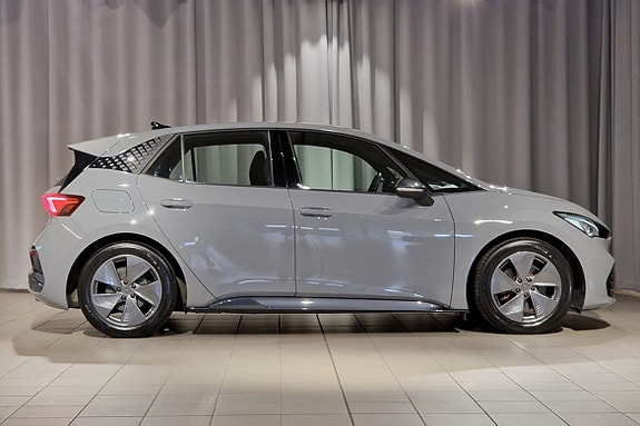 Cupra Born 3 of 5