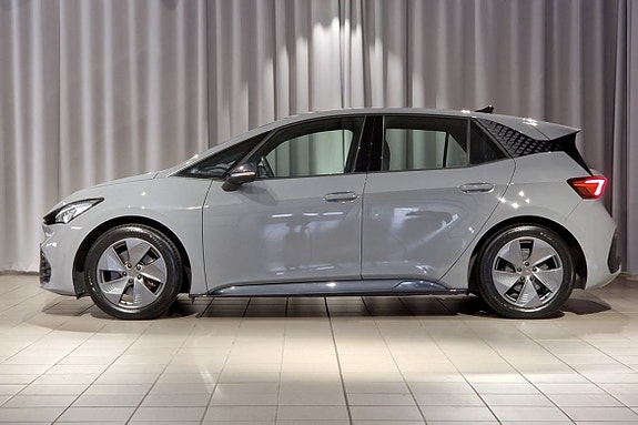 Cupra Born 2 of 5