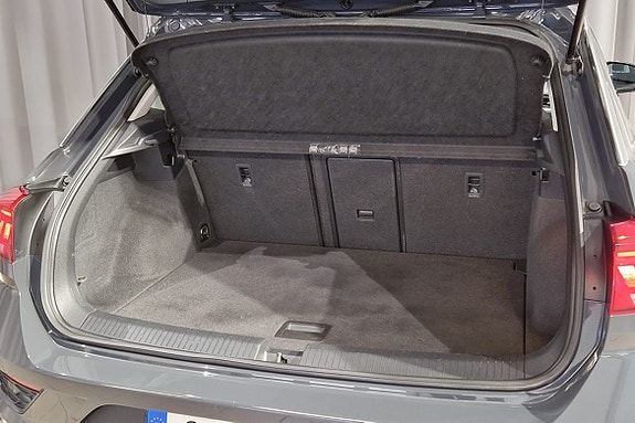 Volkswagen T-Roc 5 of 5
