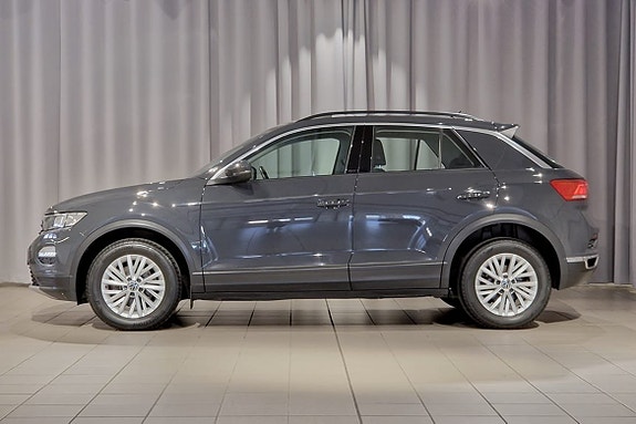 Volkswagen T-Roc 2 of 5