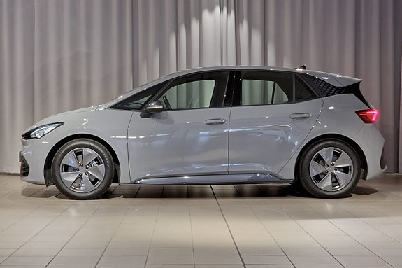 Cupra Born 2 of 5