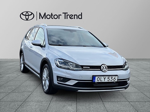 Volkswagen Golf Alltrack 6 of 10