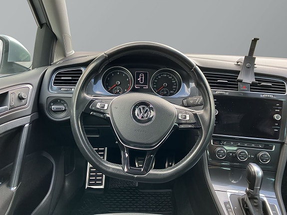 Volkswagen Golf Alltrack 10 of 10