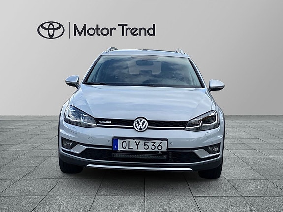Volkswagen Golf Alltrack 5 of 5