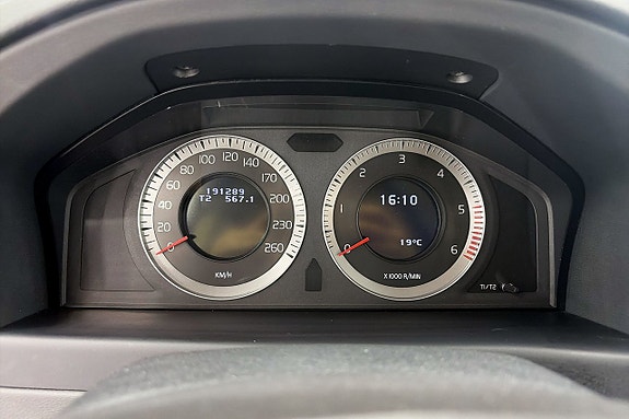 Volvo V70 14 of 21