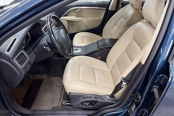 Volvo V70 15 of 21