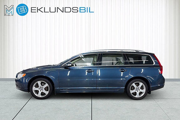 Volvo V70 3 of 5