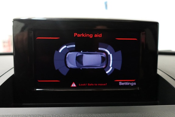Audi Q3 11 of 16