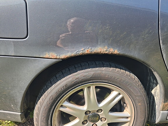 Volvo V70 3 of 5