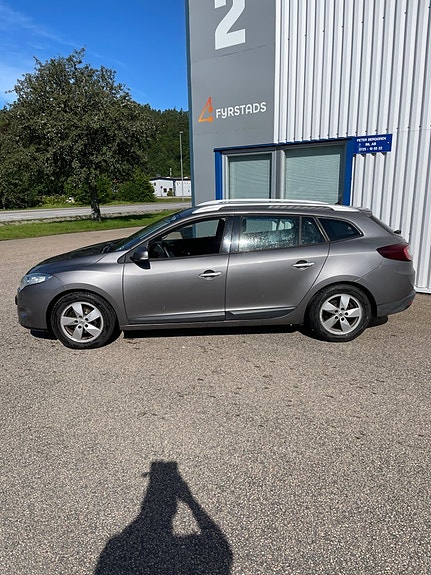 Renault Megane 2 of 5
