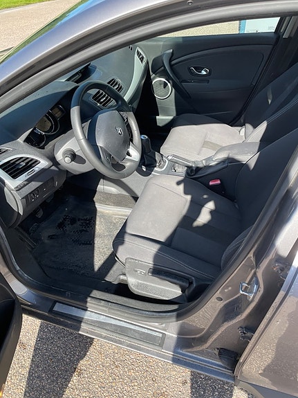 Renault Megane 3 of 5