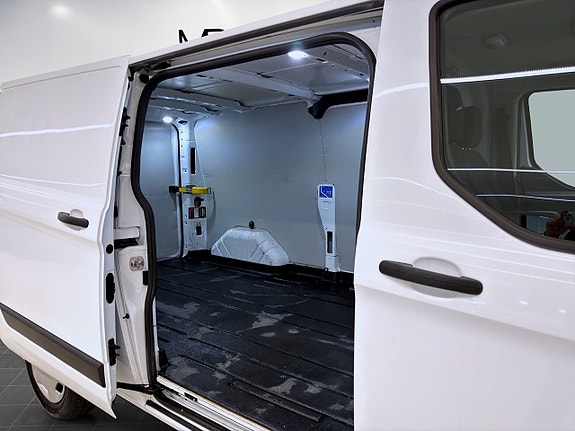 Ford Transit Custom 15 of 15