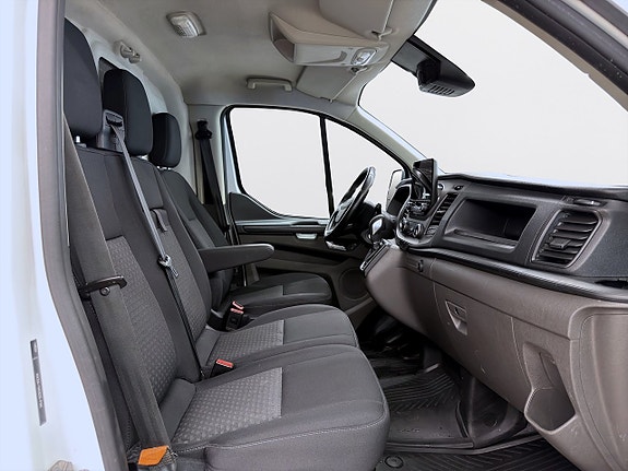 Ford Transit Custom 13 of 15