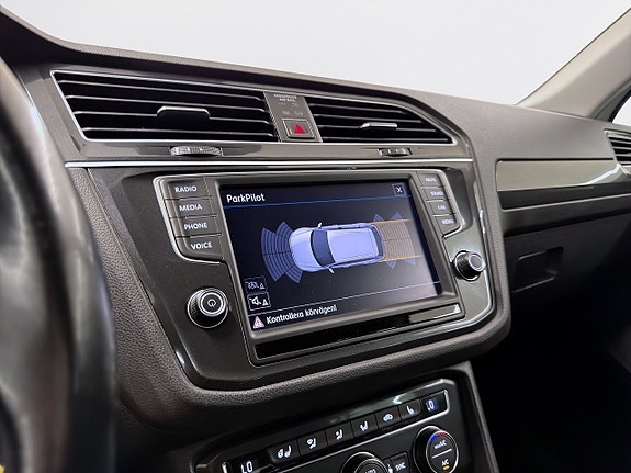 Volkswagen Tiguan 17 of 17