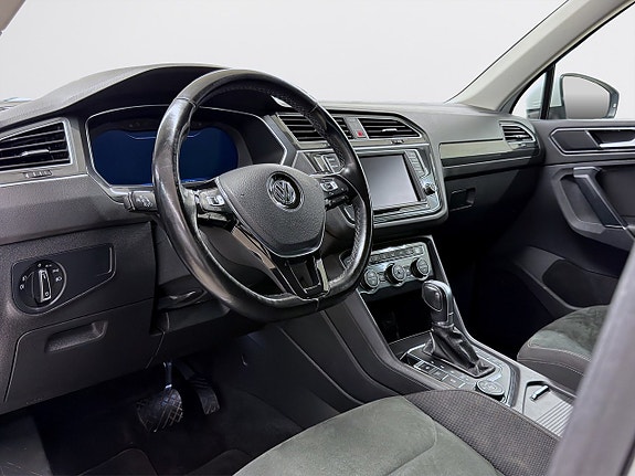 Volkswagen Tiguan 14 of 17
