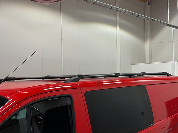 Ford Transit Custom 10 of 30