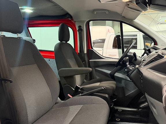 Ford Transit Custom 20 of 30