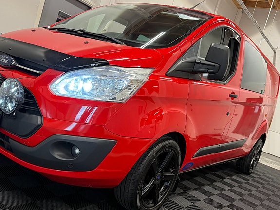 Ford Transit Custom 11 of 30