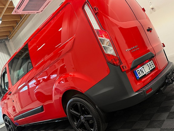 Ford Transit Custom 12 of 30