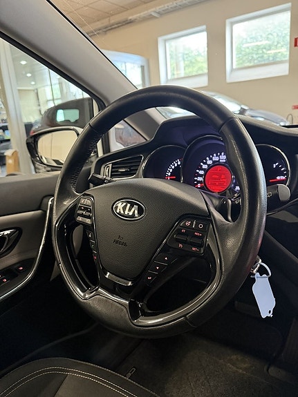 Kia Ceed 13 of 16