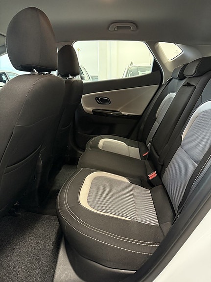 Kia Ceed 16 of 16
