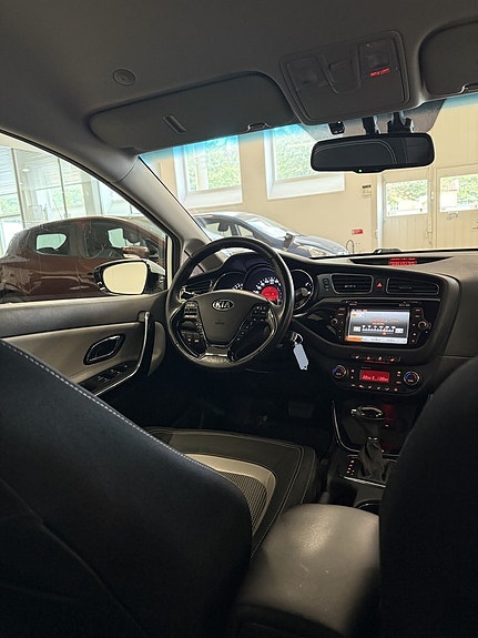 Kia Ceed 12 of 16