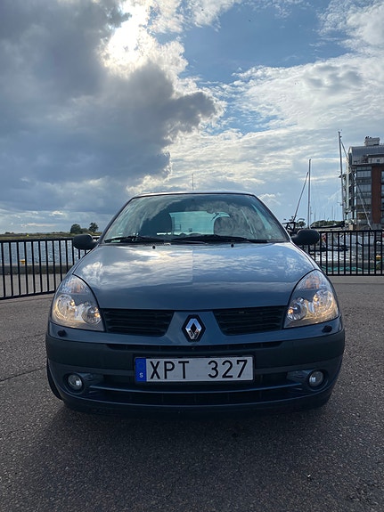 Renault Clio 2 of 5