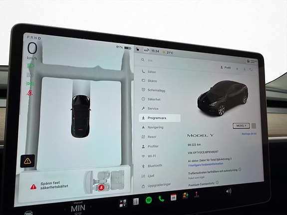 Tesla Model Y 27 of 30