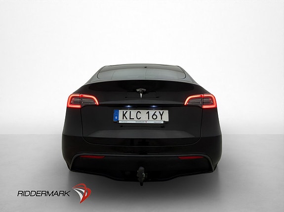 Tesla Model Y 8 of 30
